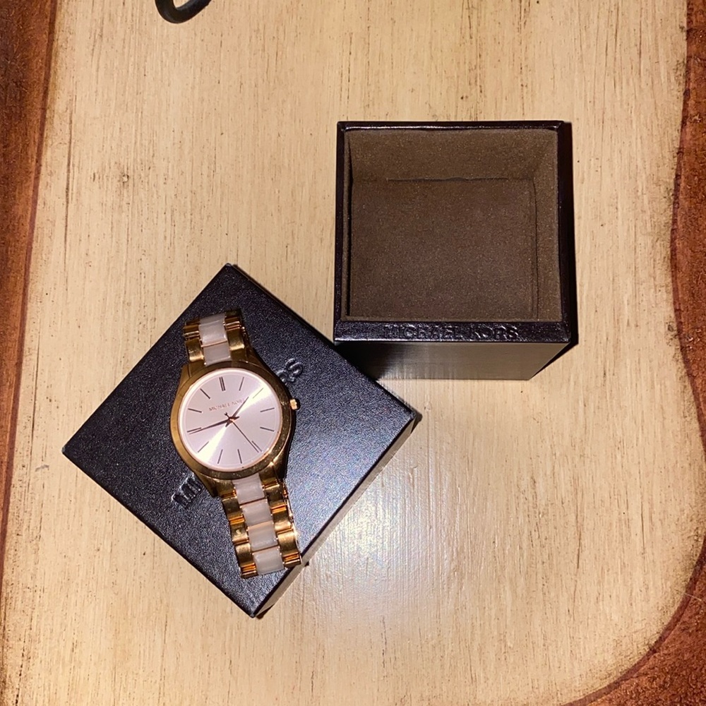 MICHAEL KORS WATCH, GREAT CONDITION